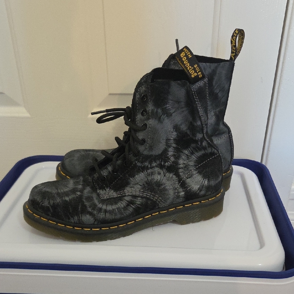 Dr. Martens Black Tie-Dye 8-Eye Lace-Up Boots - Picture 2 of 8
